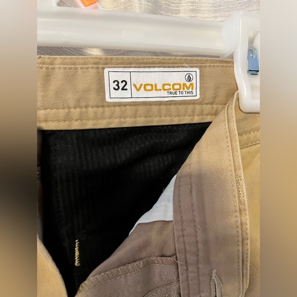 Volcom Chinos Khaki - Picture 3 of 7